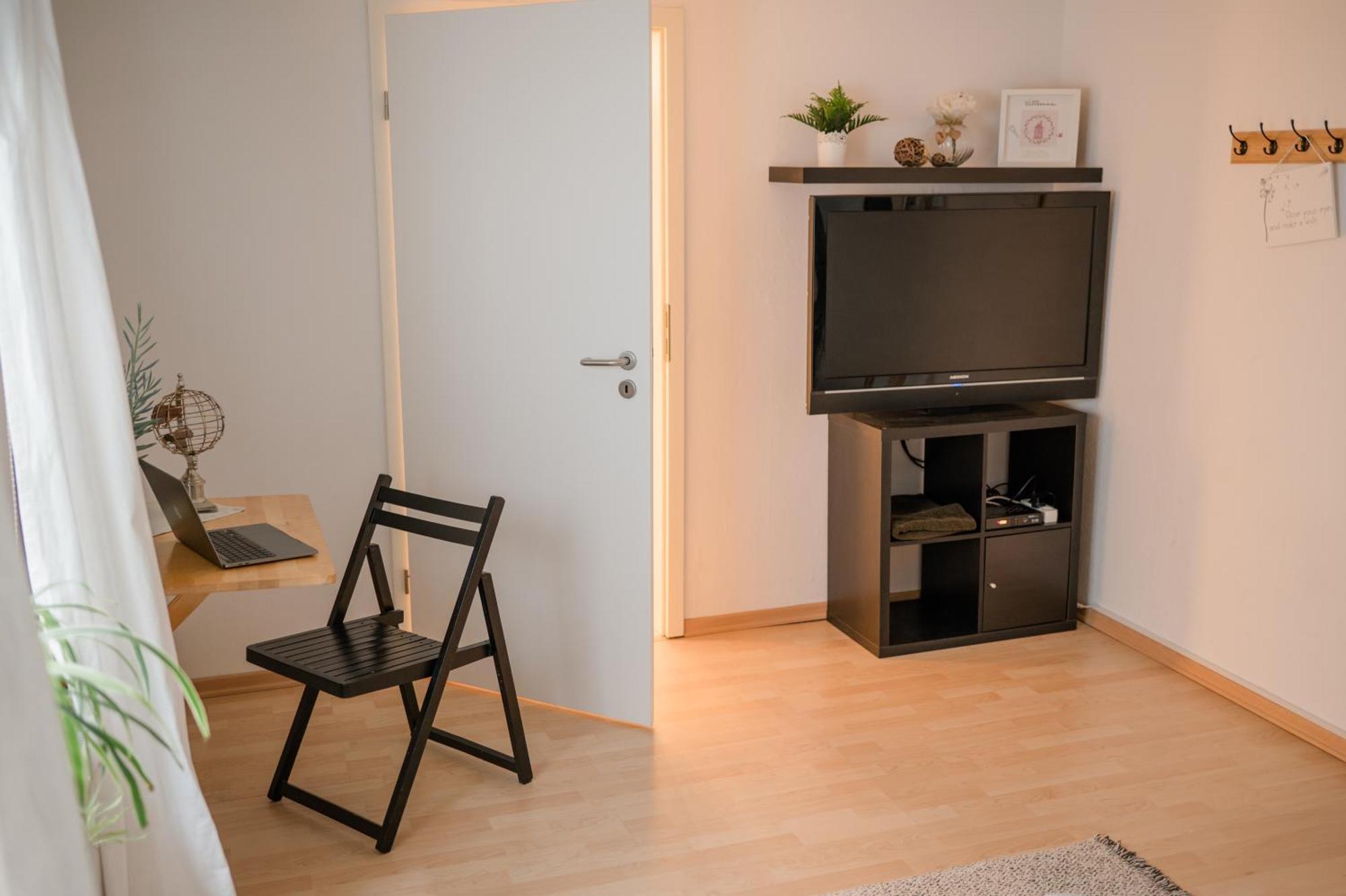 Buchlindenweg - Zimmer & Ferienwohnung Breitscheid  Ngoại thất bức ảnh