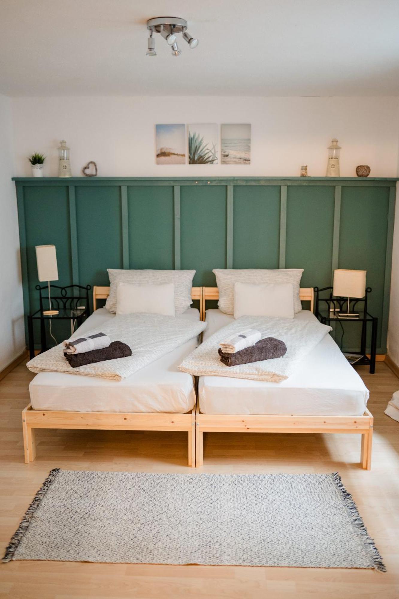 Buchlindenweg - Zimmer & Ferienwohnung Breitscheid  Ngoại thất bức ảnh